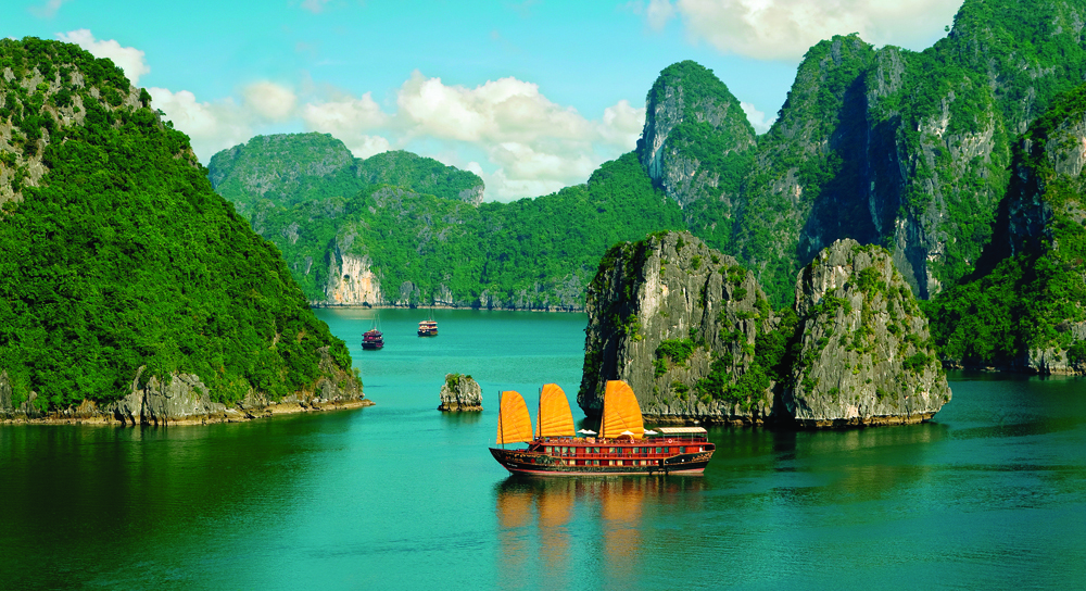 2-accessible-madrid-reduced-mobility-disabled-handicapped-wheelchair-travel-vietnam-ha-long-bay-2
